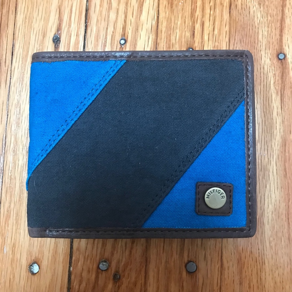 NWOT TOMMY HILFIGER COBALT/NAVY/BROWN DBL BILLFOLD
